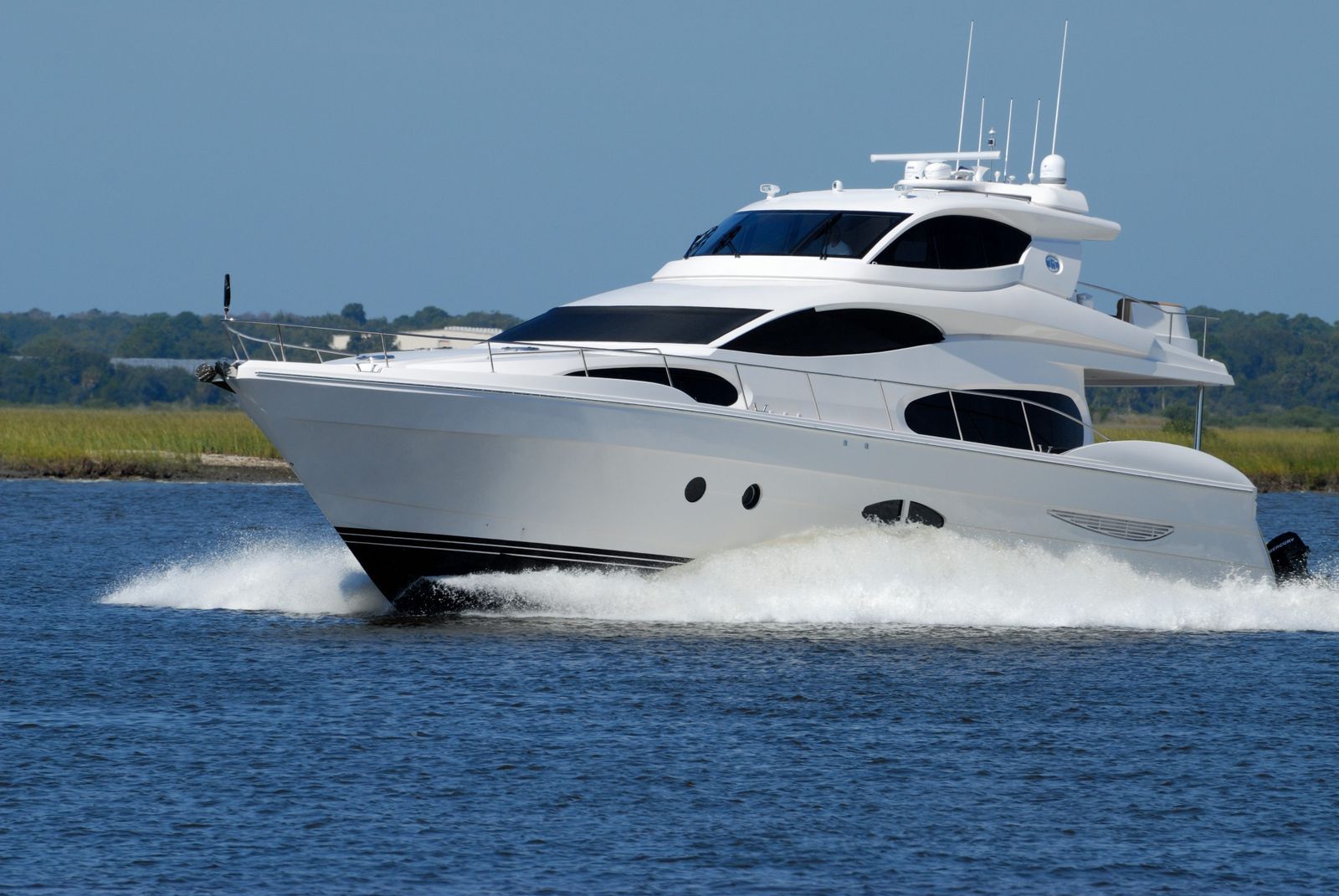Motor Yacht Comfort 36 — przykład